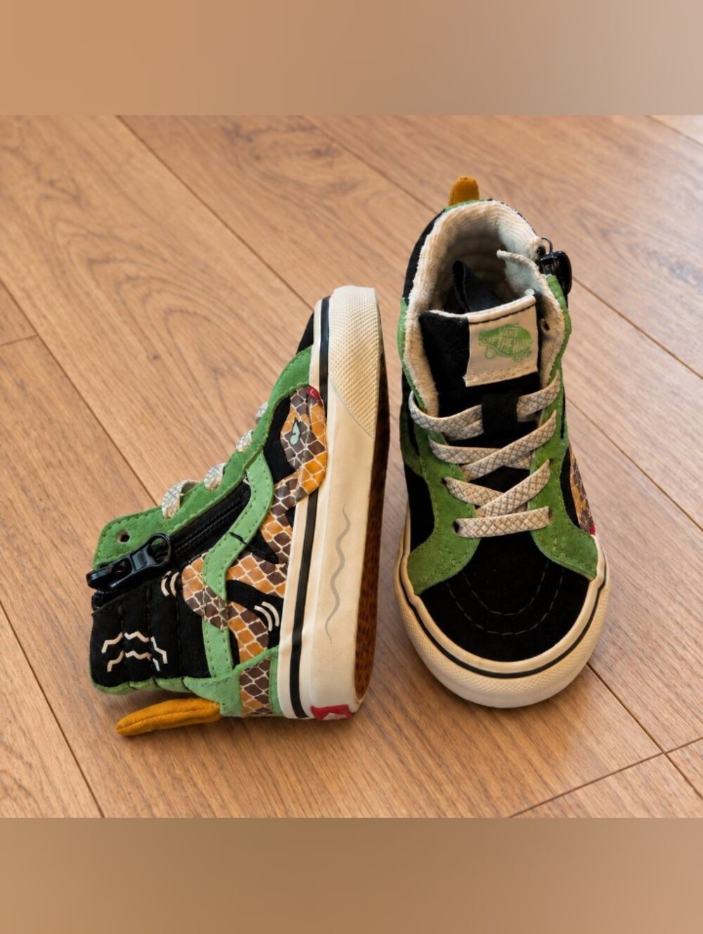 Vans Kids High-Top Sneakers in Green and Black with Patterned Panels